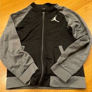 Jordan Kids Black and Gray Jacket Size M 5-6 years
